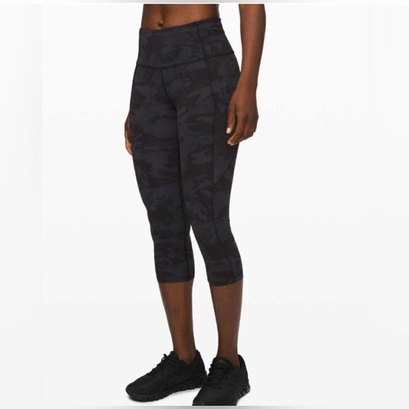 Lululemon Fast and Free Crop II 19" Nulux Incognito camo Multi Grey Size 4 - Picture 2 of 8